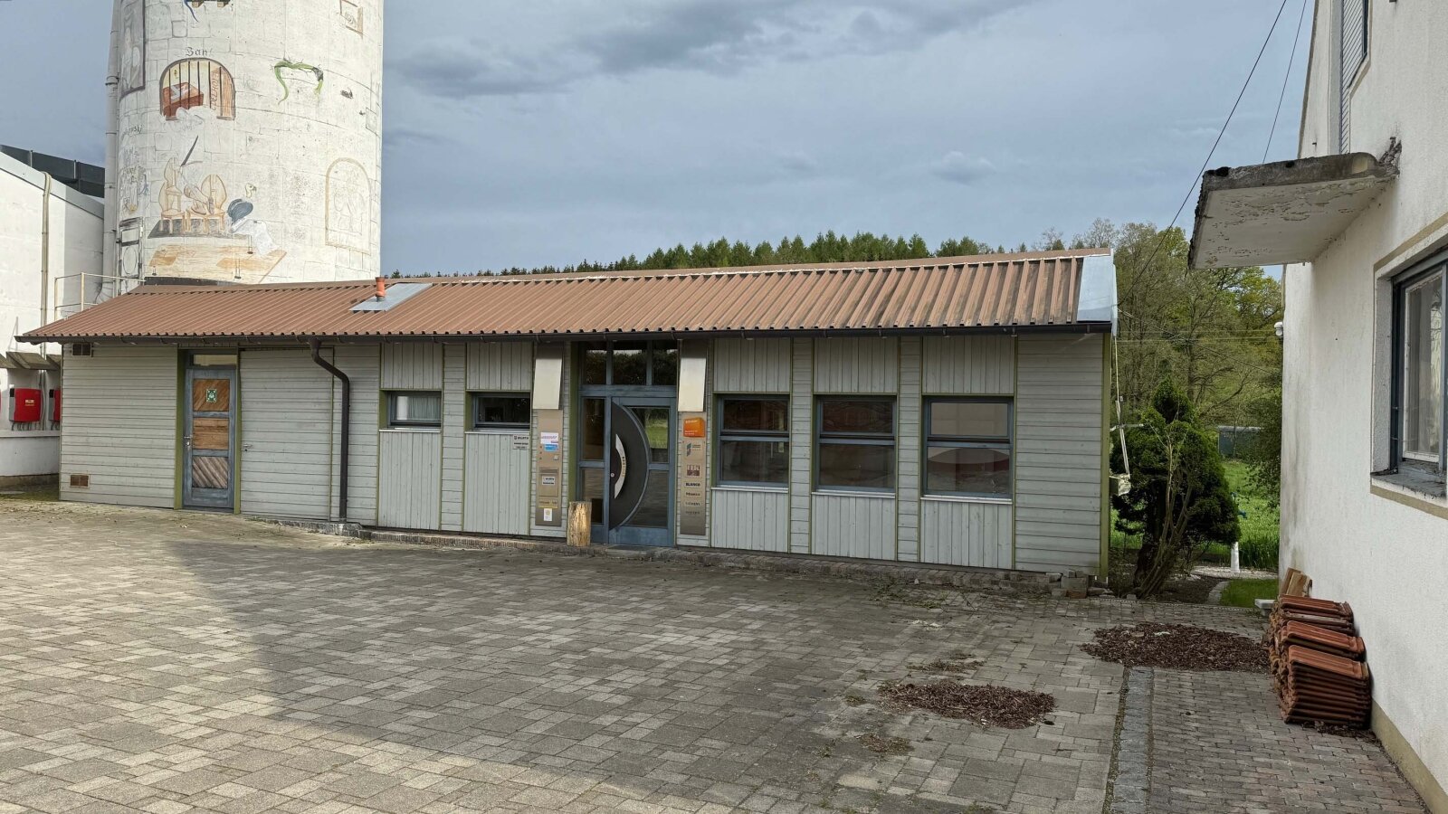 Halle Gewerbehalle Schreinerei Lager Garagen Werkstatt