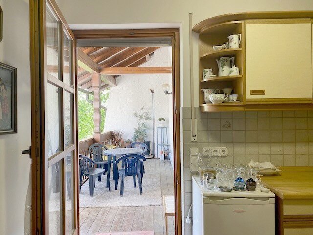 Gut geschnittene 2-Zimmerwohnung mit sehr großer Loggia in der Gemeinde Essenbach!
