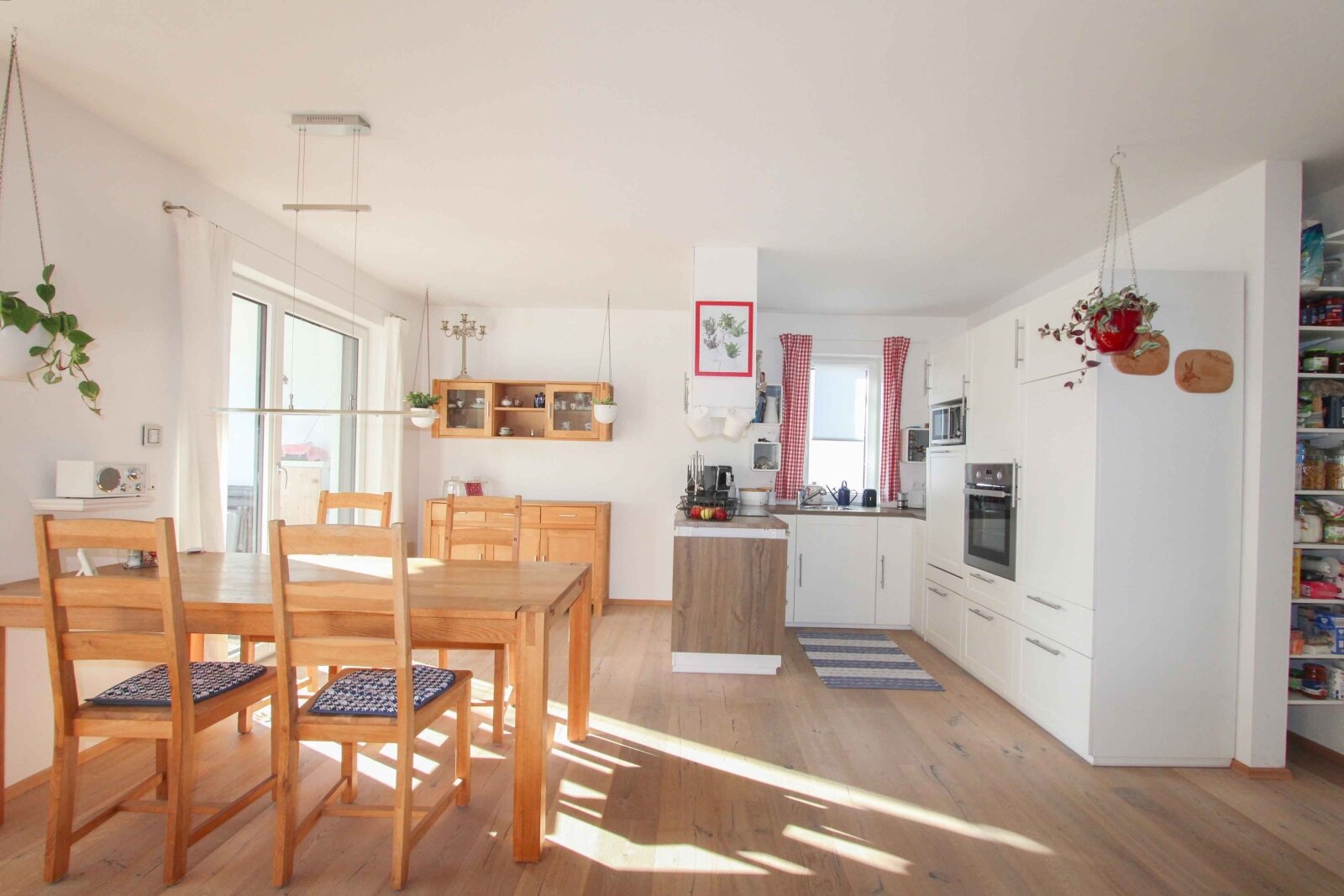 Eine Wohnung zum Wohlfühlen mit großem Südbalkon und guter Aufteilung  in Landshut-West
