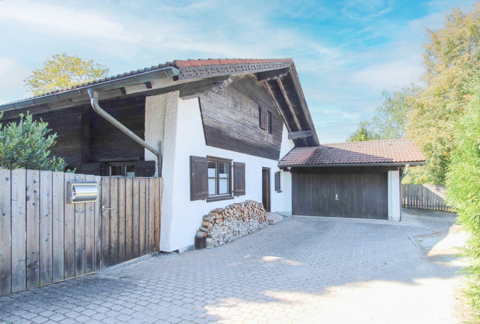 Tradition trifft Moderne: Außergewöhnliches Landhaus, ruhig gelegen nähe Landshut !