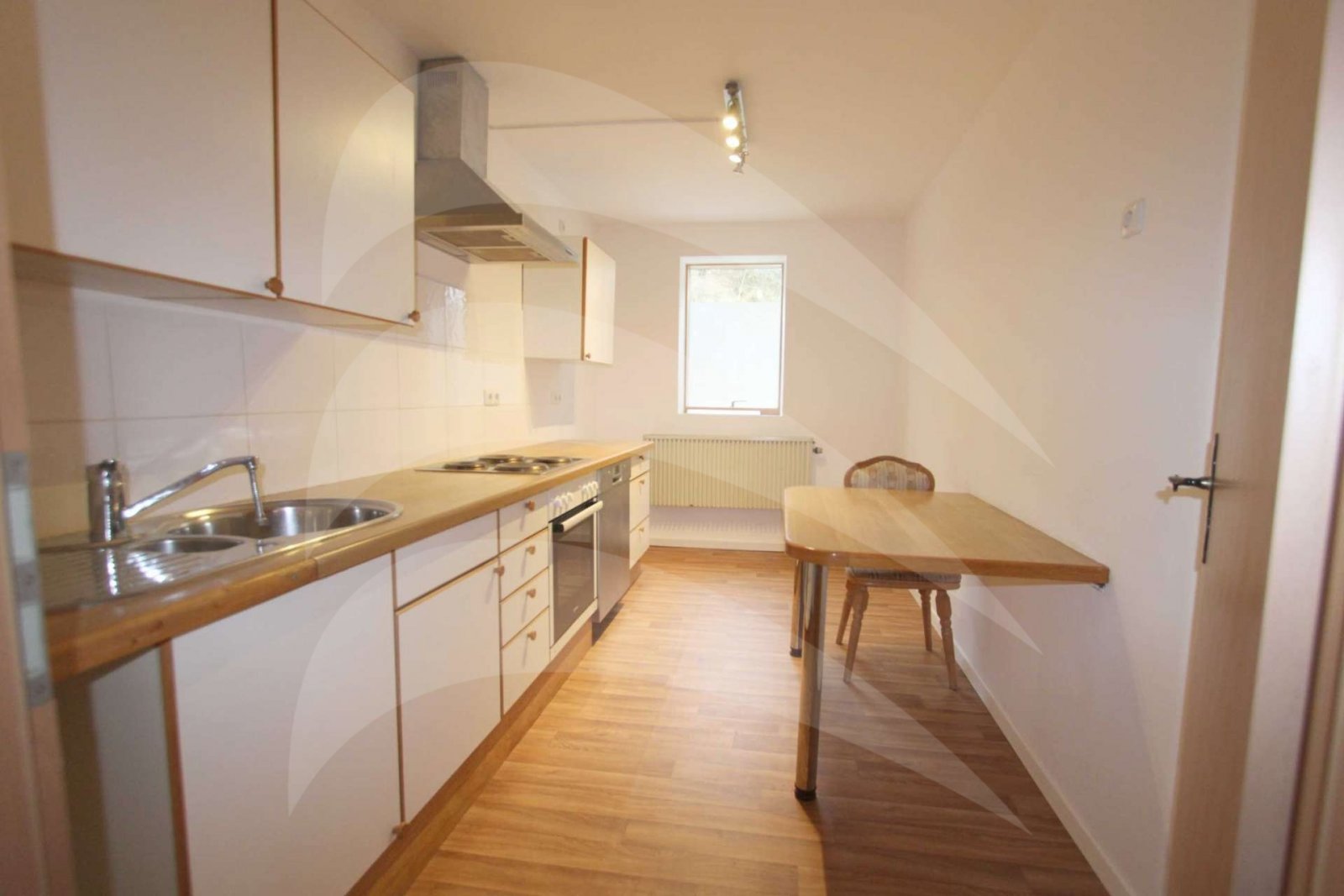 2-Zimmer-Büro mit guter Aufteilung in Landshut, Peter und Paul!