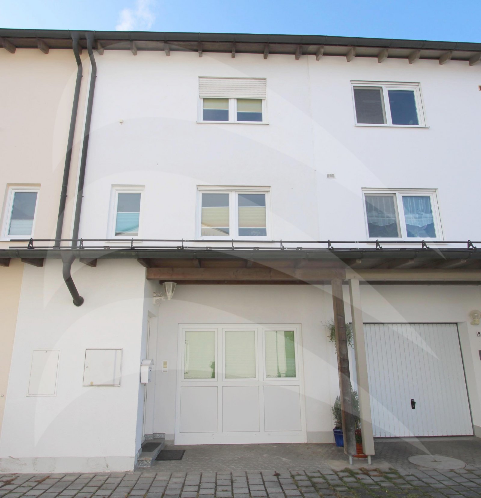 Ruhig gelegenes Reihenhaus (vermietet) am Landshuter Moniberg