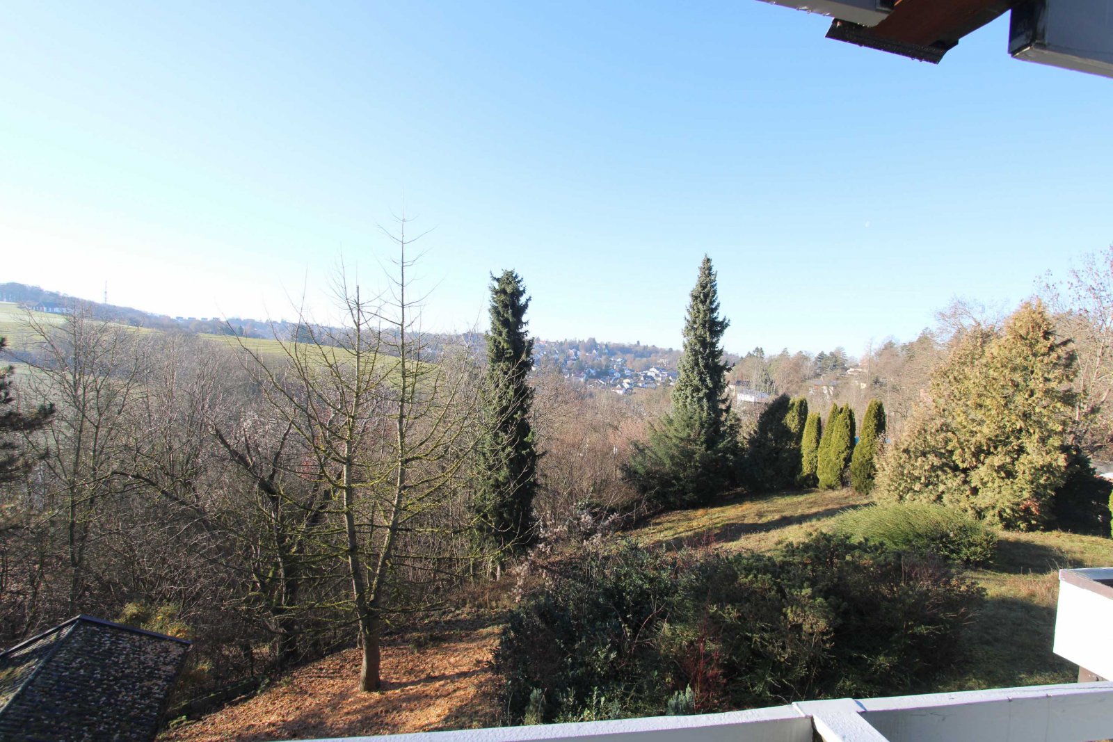 Residieren mit Weitblick: Architektenhaus in exklusiver Lage!