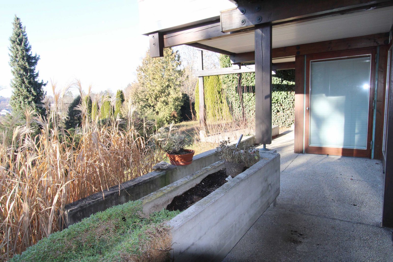 Residieren mit Weitblick: Architektenhaus in exklusiver Lage!