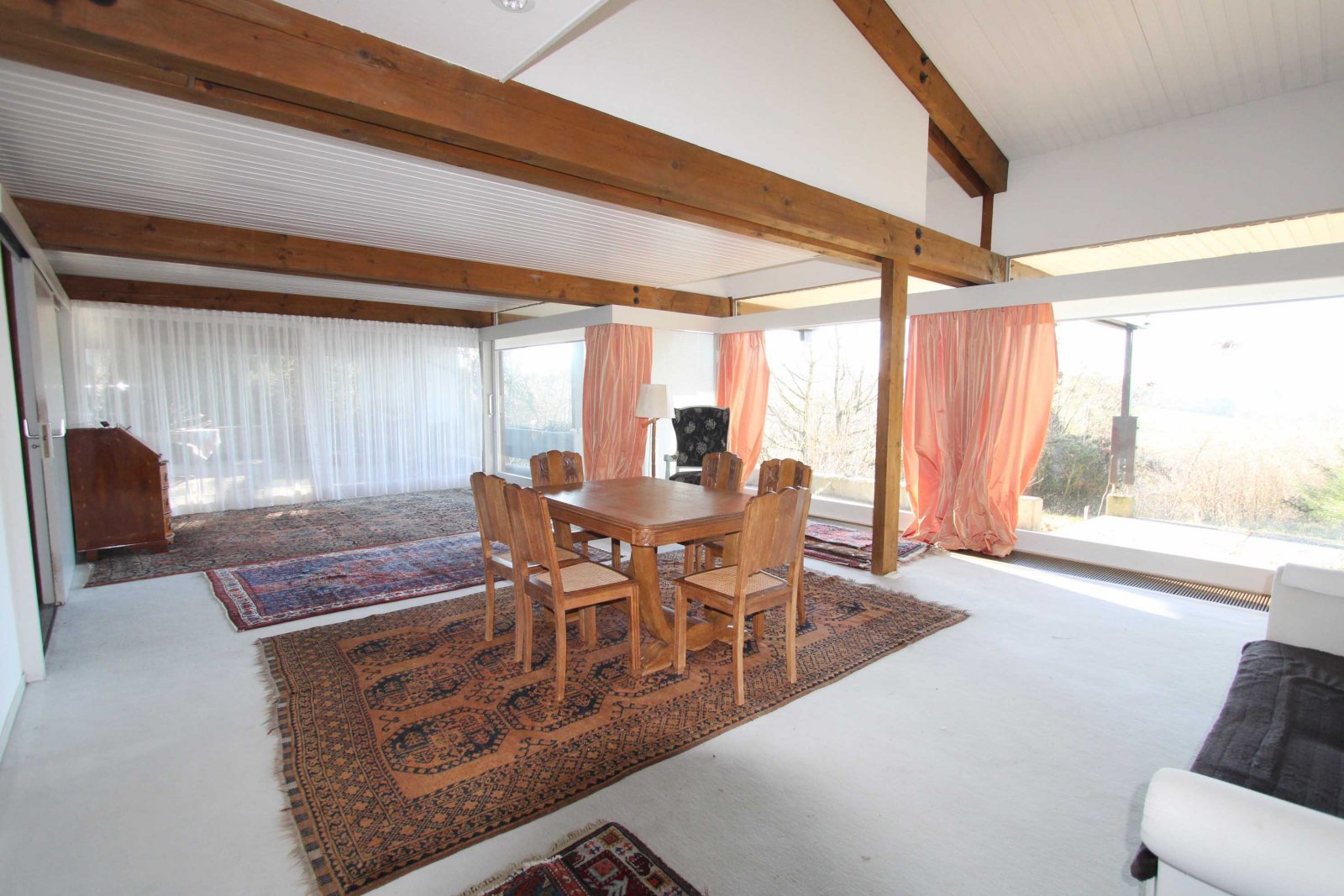 Residieren mit Weitblick: Architektenhaus in exklusiver Lage!