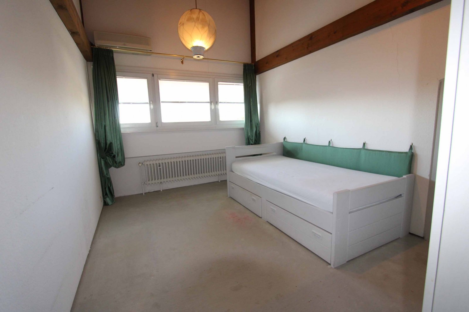 Residieren mit Weitblick: Architektenhaus in exklusiver Lage!