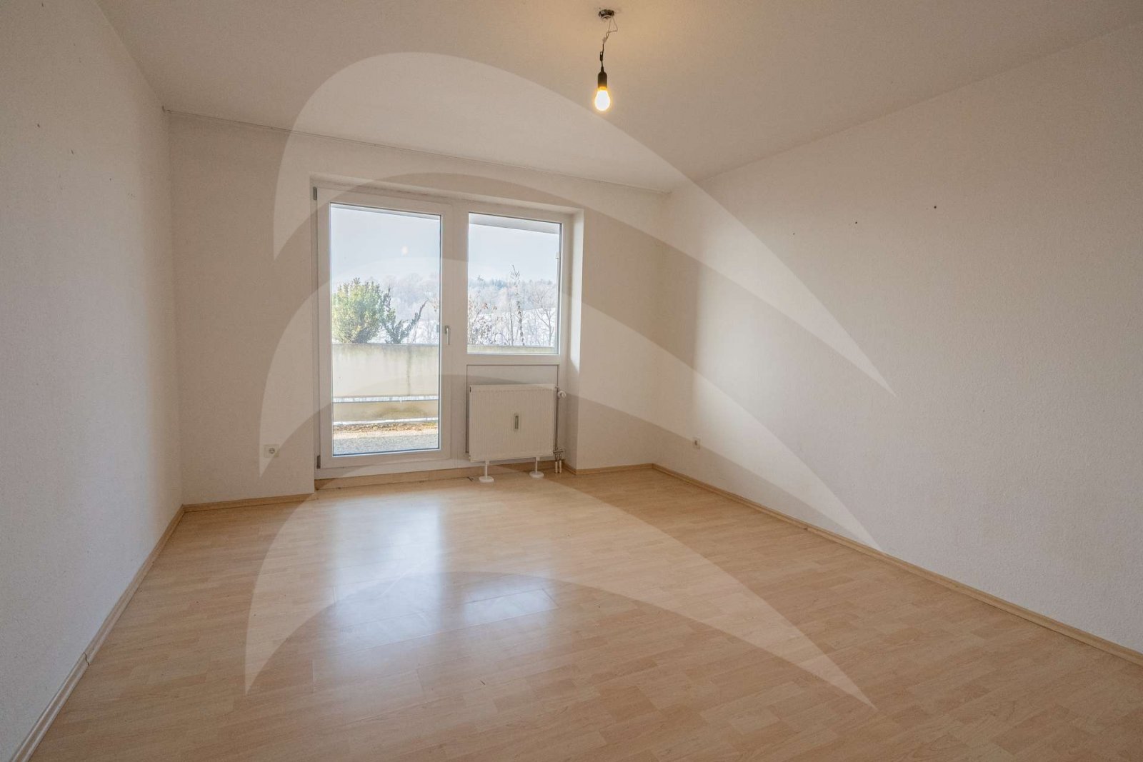 Ruhige 2-Zimmer Wohnung mit Inn Blick und Nähe zur Uni und Klinikum in Passau