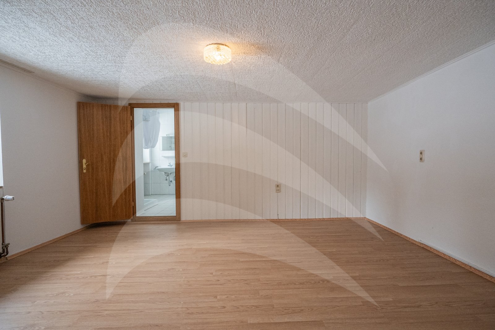 Mehrfamilienhaus mit vielseitigen Nutzungsmöglichkeiten