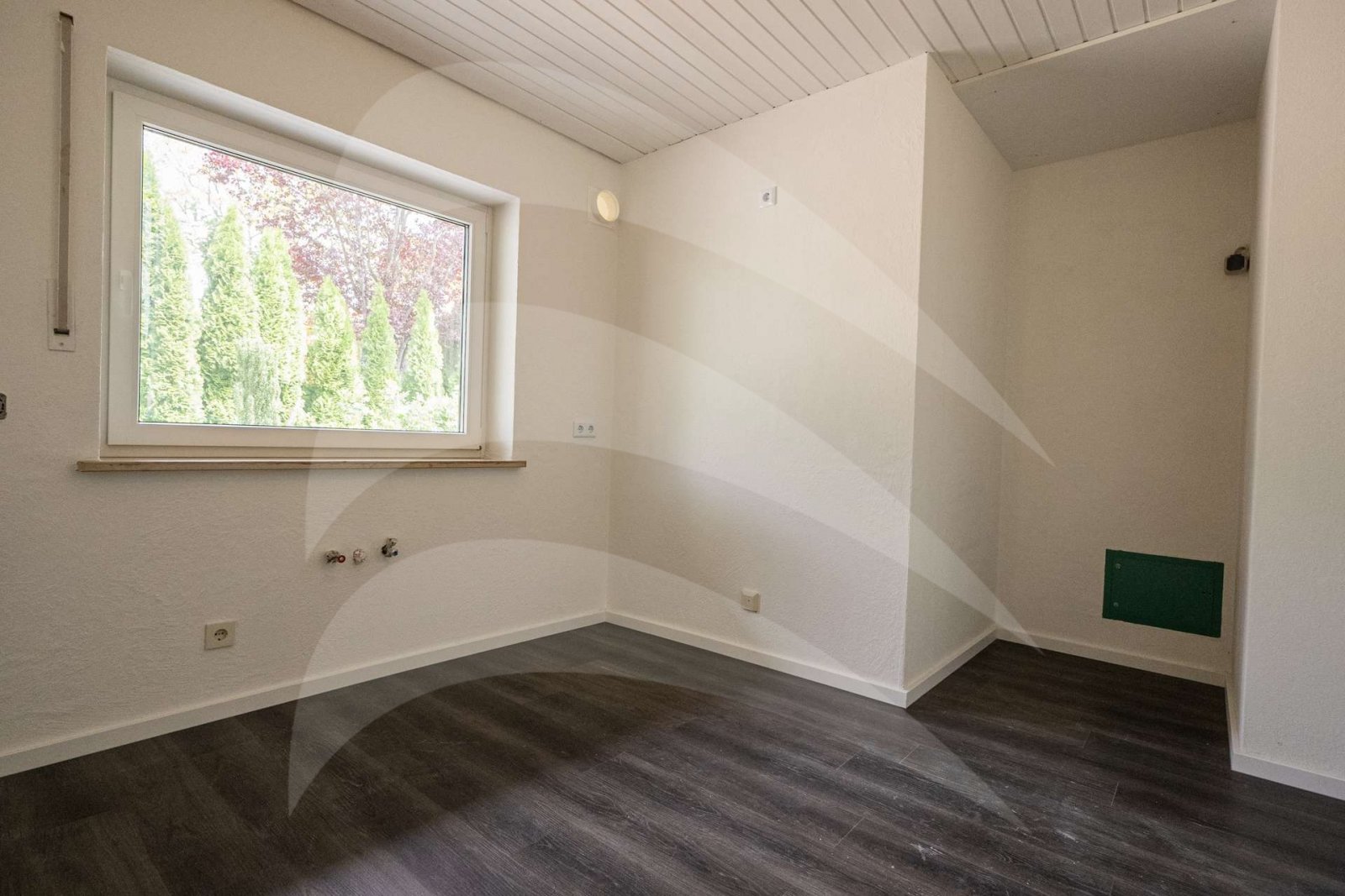 Frisch renoviertes Ein- bis Zweifamilienhaus mit Weitblick