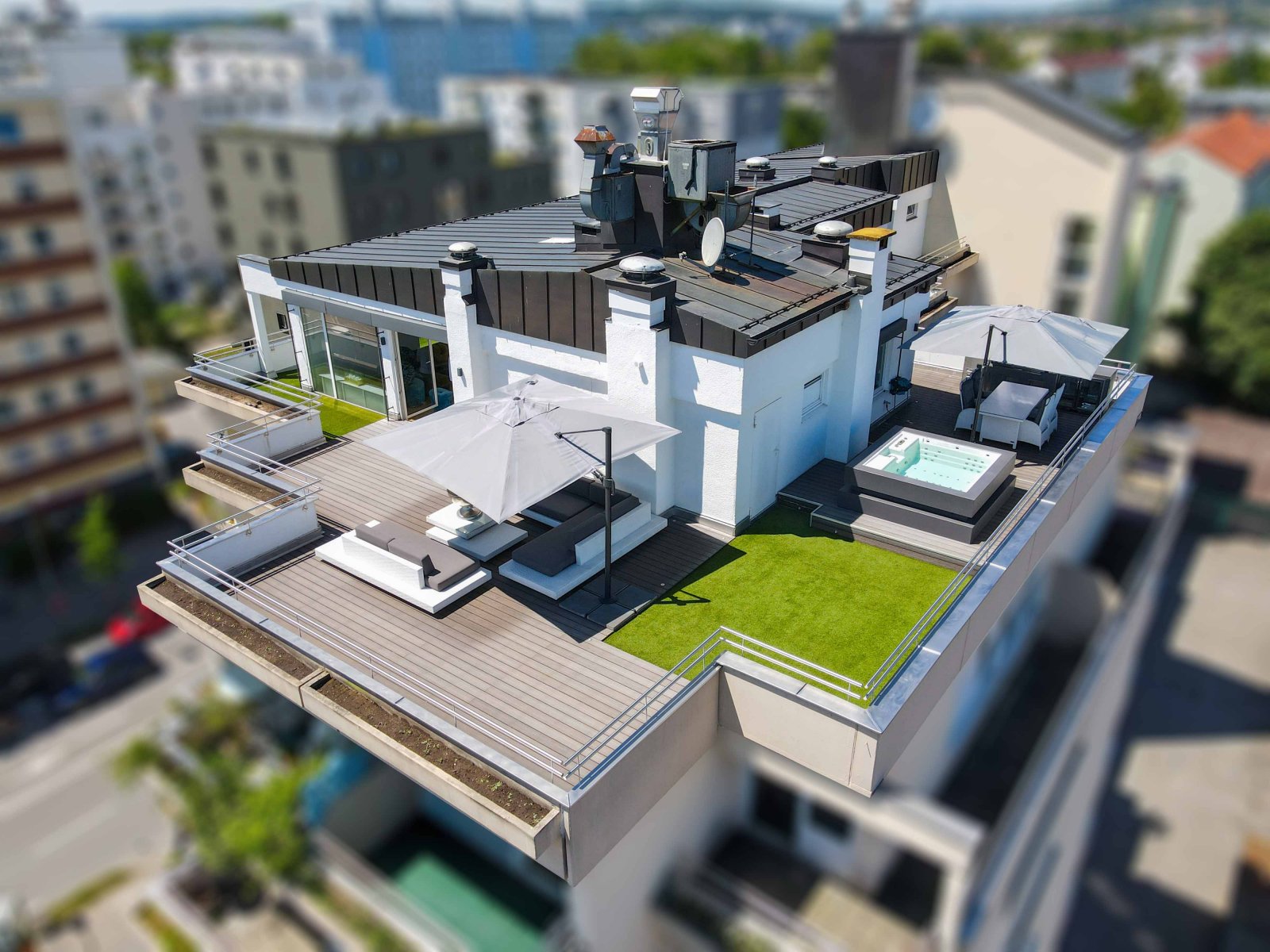Residieren mit Weitblick! Exklusives Penthouse zwischen Altstadt und Bahnhof.