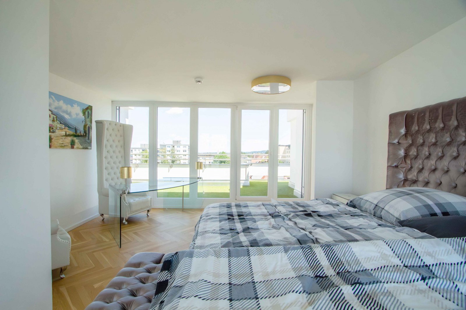 Residieren mit Weitblick! Exklusives Penthouse zwischen Altstadt und Bahnhof.