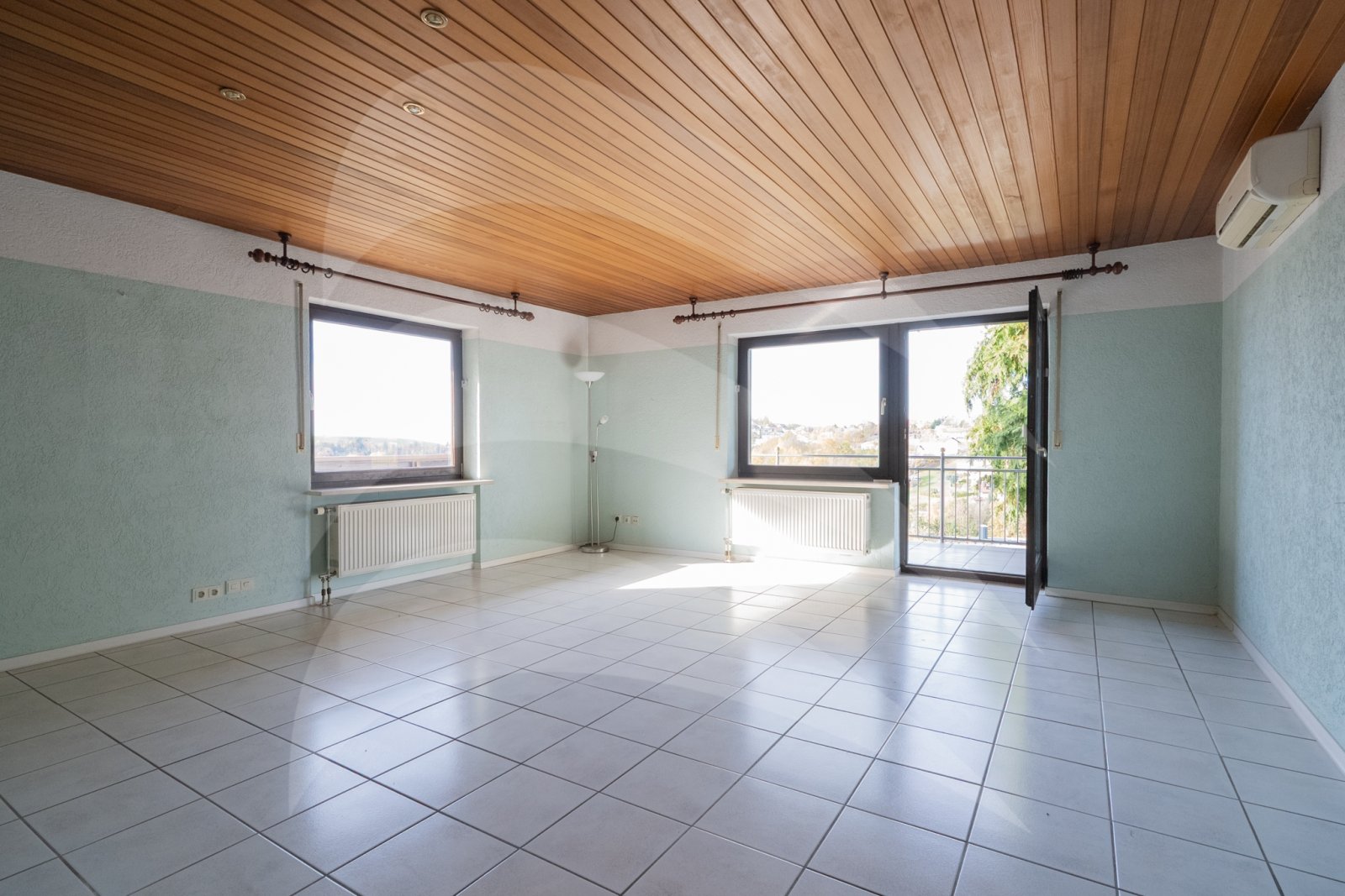 Großzügiges Zweifamilienhaus mit herrlichem Ausblick über Hauzenberg