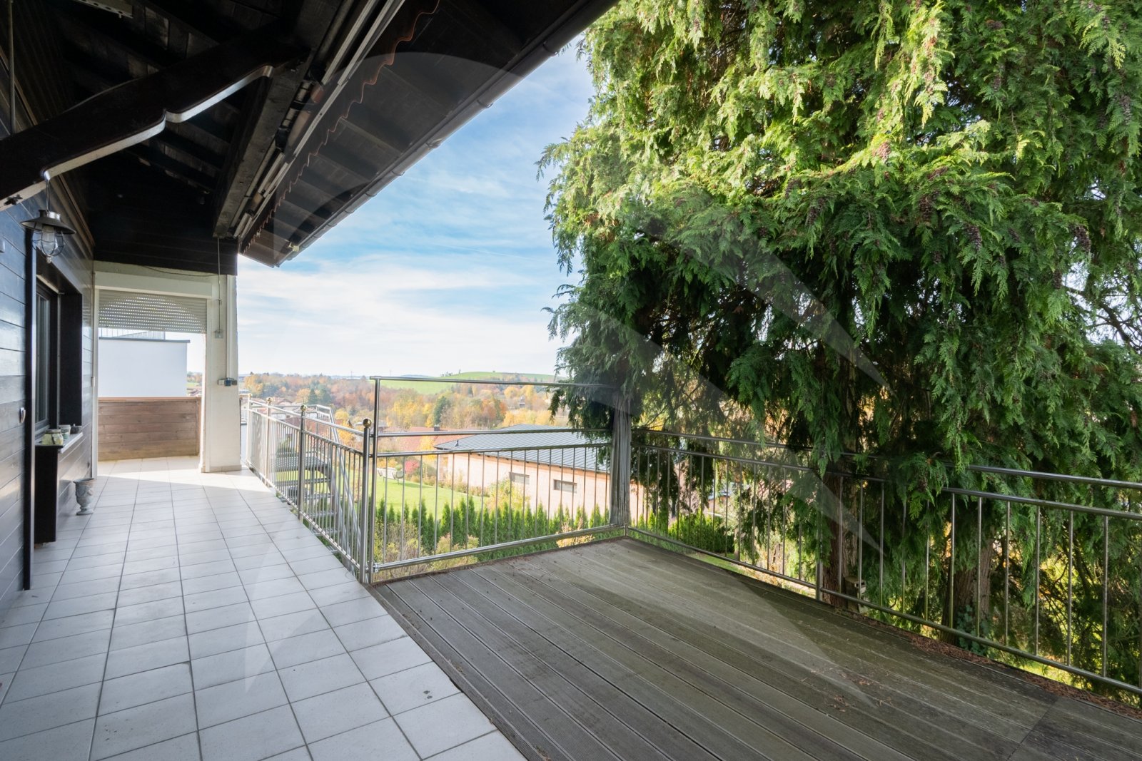 Großzügiges Zweifamilienhaus mit herrlichem Ausblick über Hauzenberg