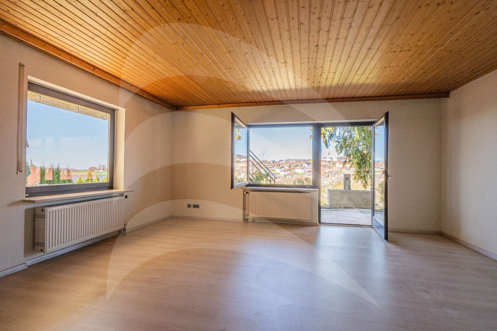 Großzügiges Zweifamilienhaus mit herrlichem Ausblick über Hauzenberg