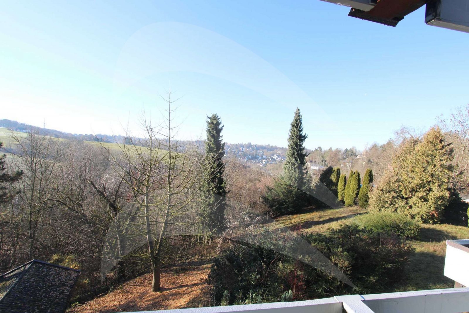 Wohnen mit Weitblick in exklusiver Lage auf einem großem Parkgrundstück!