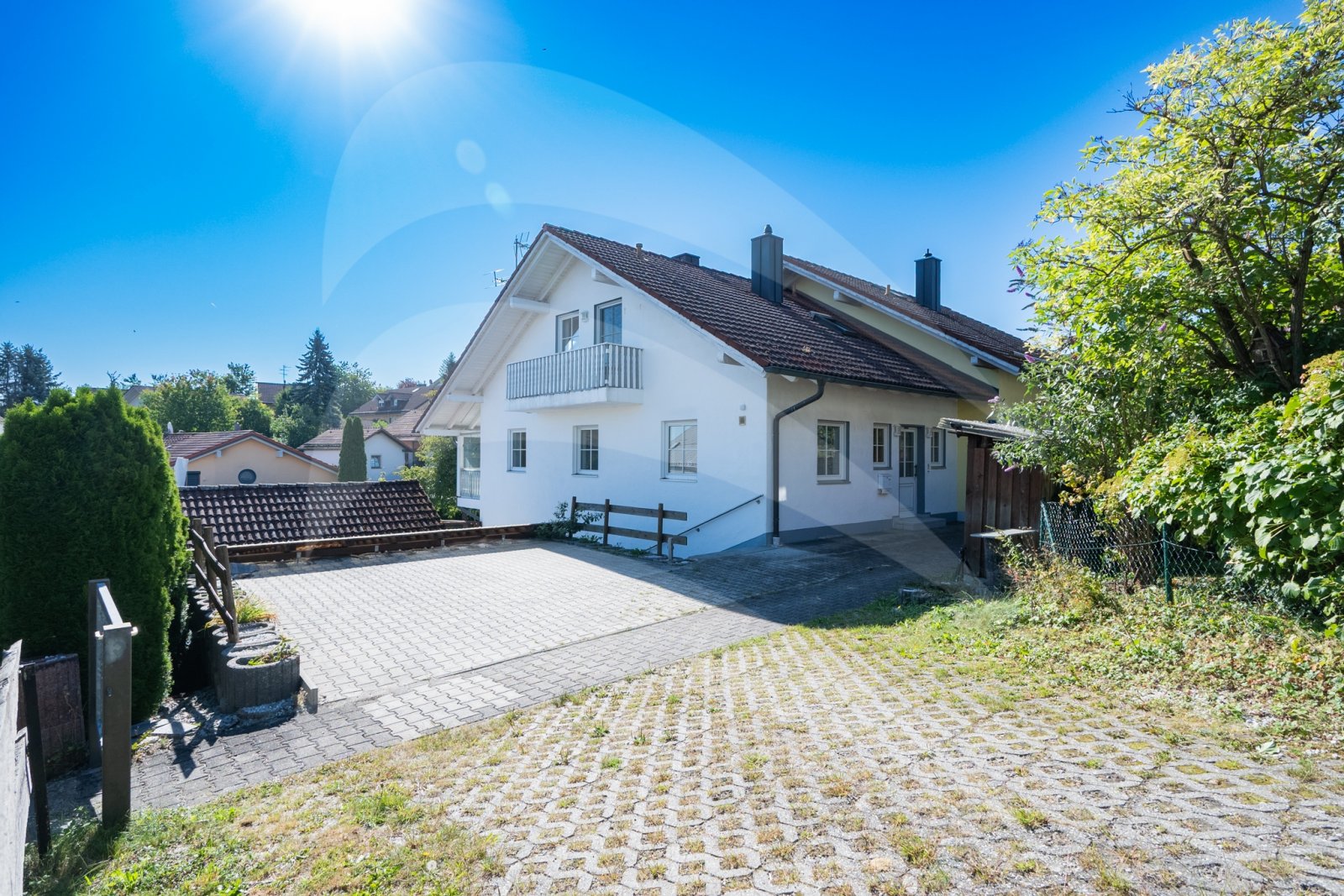 Ruderting: Große Doppelhaushälfte in ruhiger und zentraler Lage von Ruderting Ruderting: Große Doppelhaushälfte in ruhiger und zentraler Lage von Ruderting