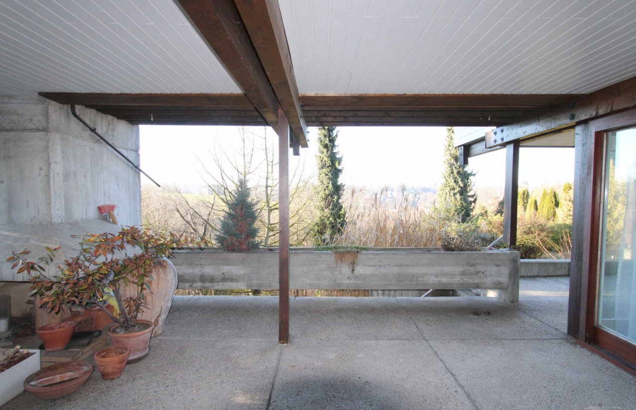 Überdachte Südterrasse Überdachte Südterrasse