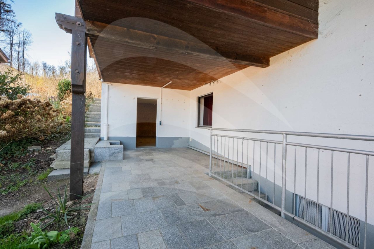 Abgang zum Keller Abgang zum Keller