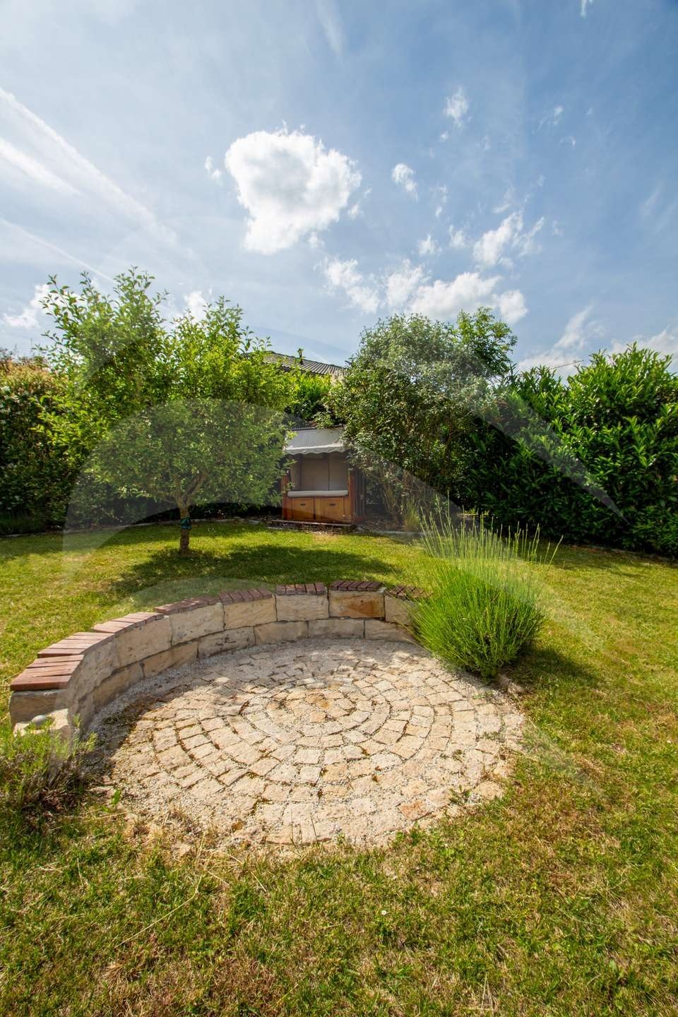 Außenbereich Grillplatz Außenbereich Grillplatz
