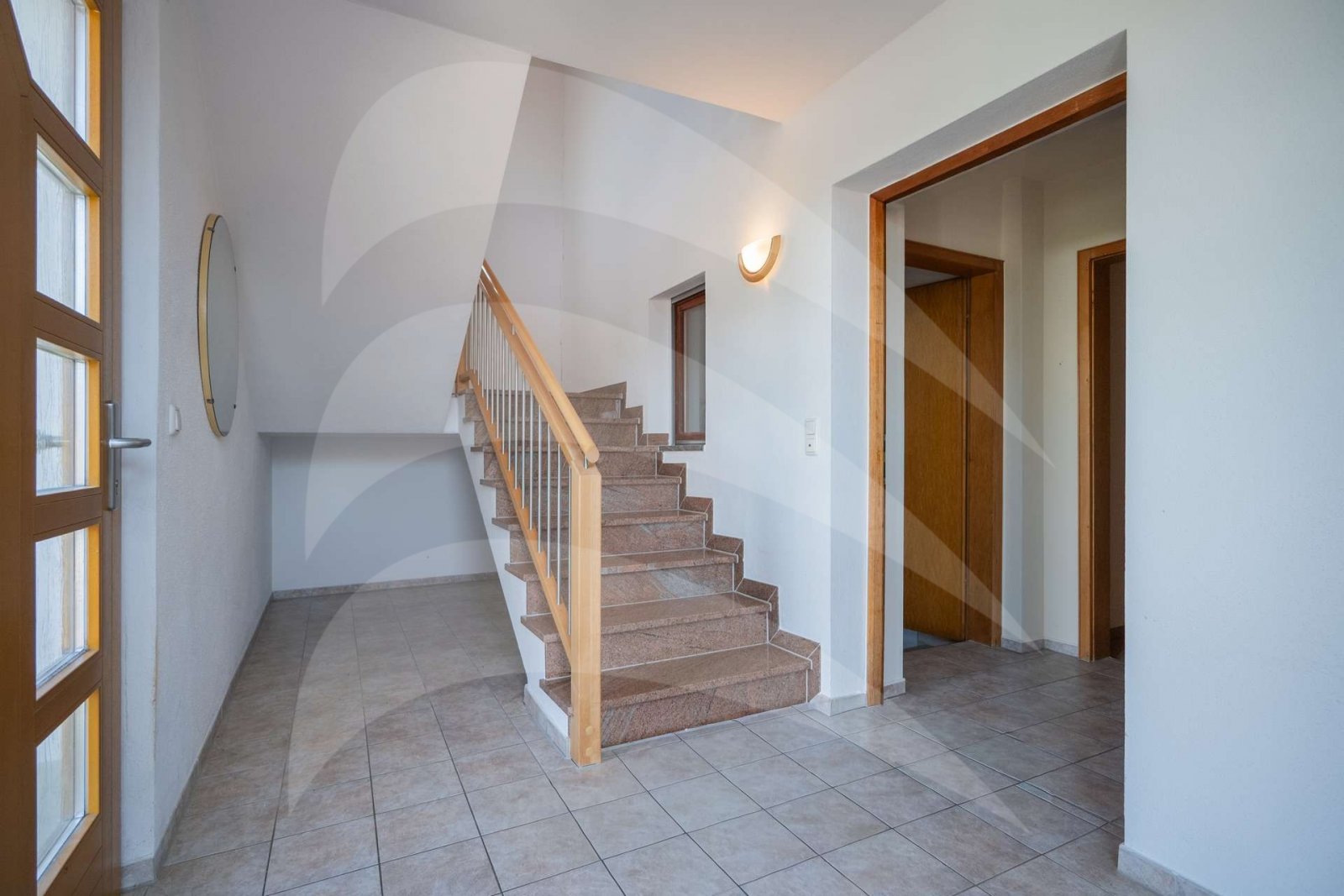 Flur mit Treppe Flur mit Treppe