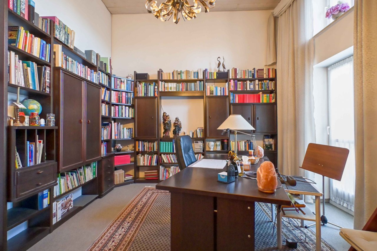 Arbeits-, Kinder- oder Schlafzimmer Arbeits-, Kinder- oder Schlafzimmer