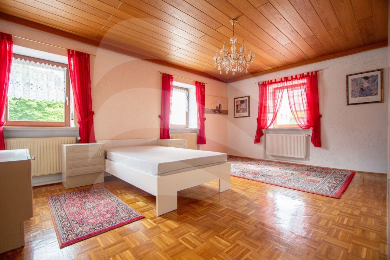 Wohnzimmer (aktuell Schlafzimmer)