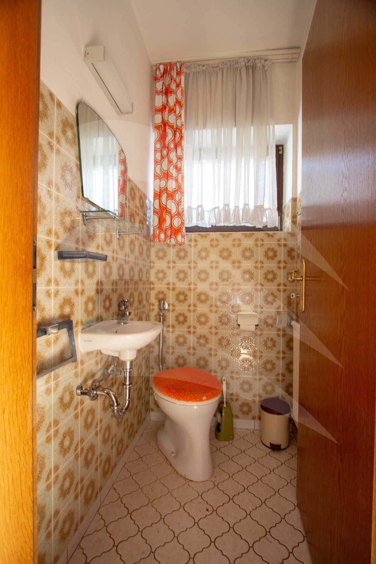 Gäste-WC (Anbau) Gäste-WC (Anbau)