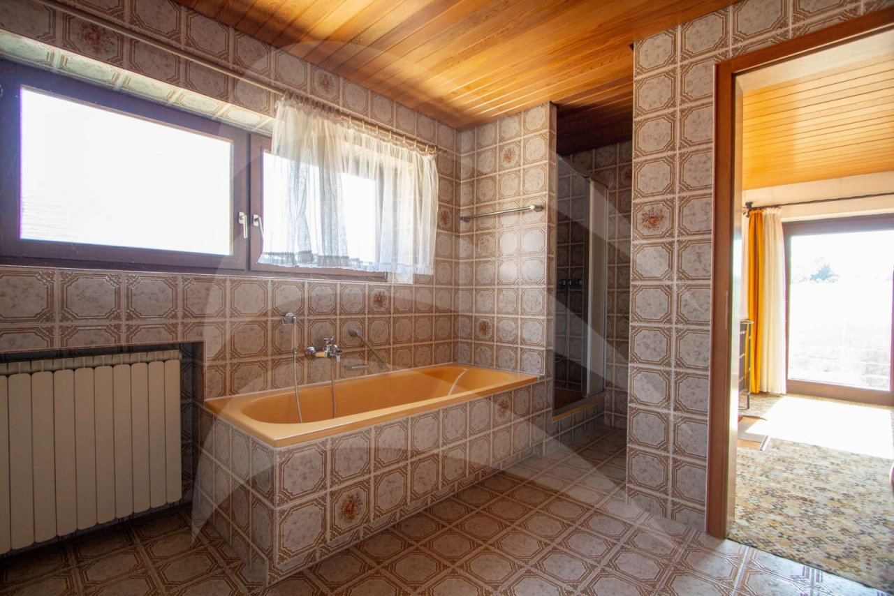 Badezimmer (Anbau) Badezimmer (Anbau)