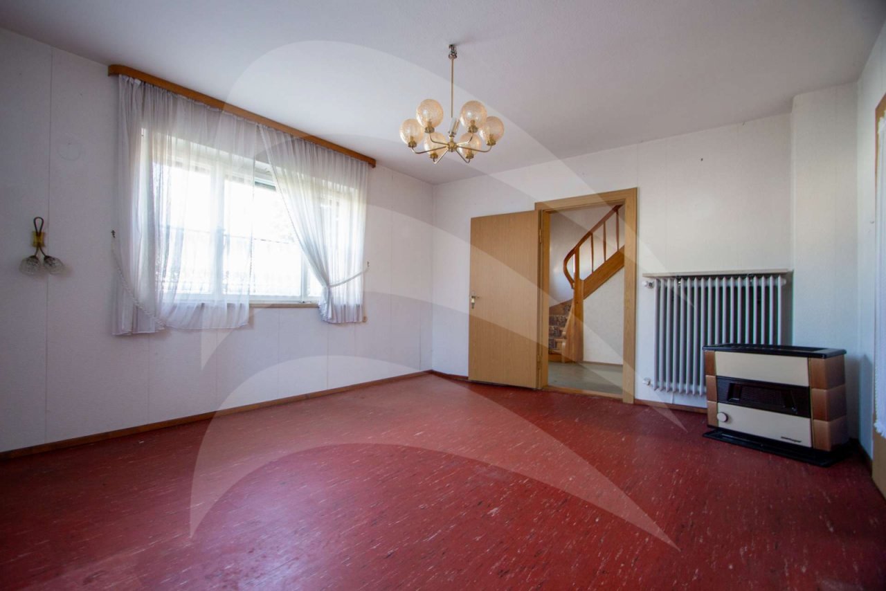 Wohnzimmer (Altbestand) Wohnzimmer (Altbestand)