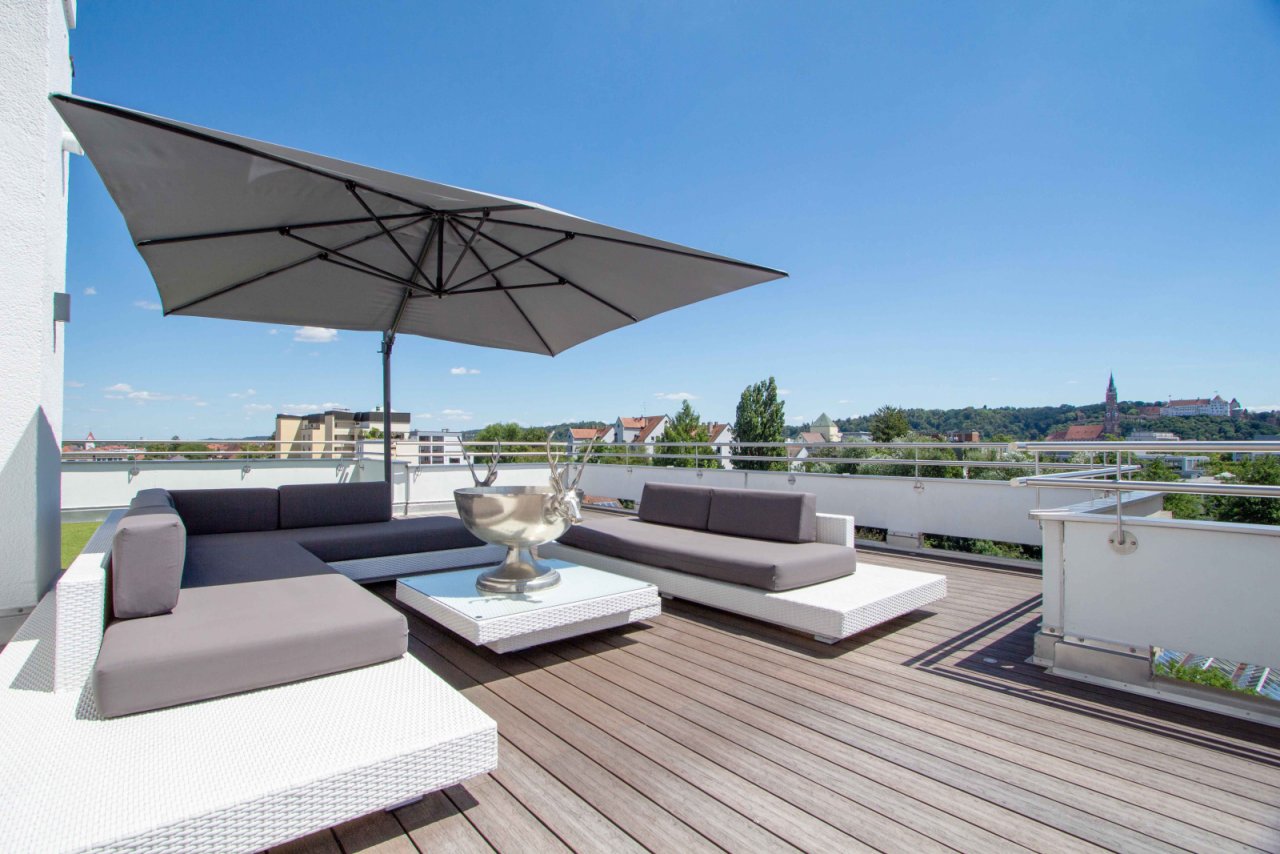 großzügige Südterrasse großzügige Südterrasse