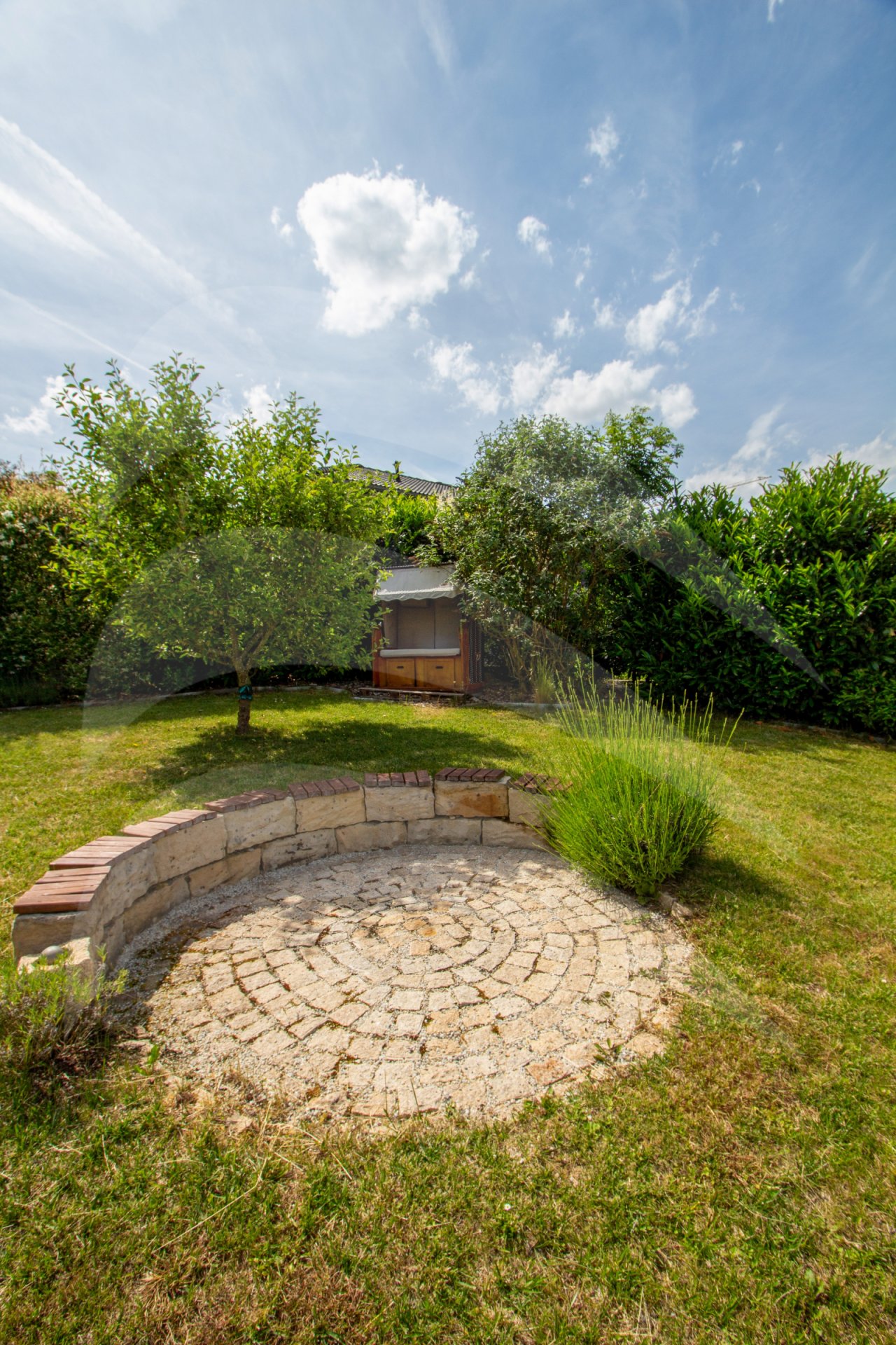 Außenbereich Grillplatz Außenbereich Grillplatz
