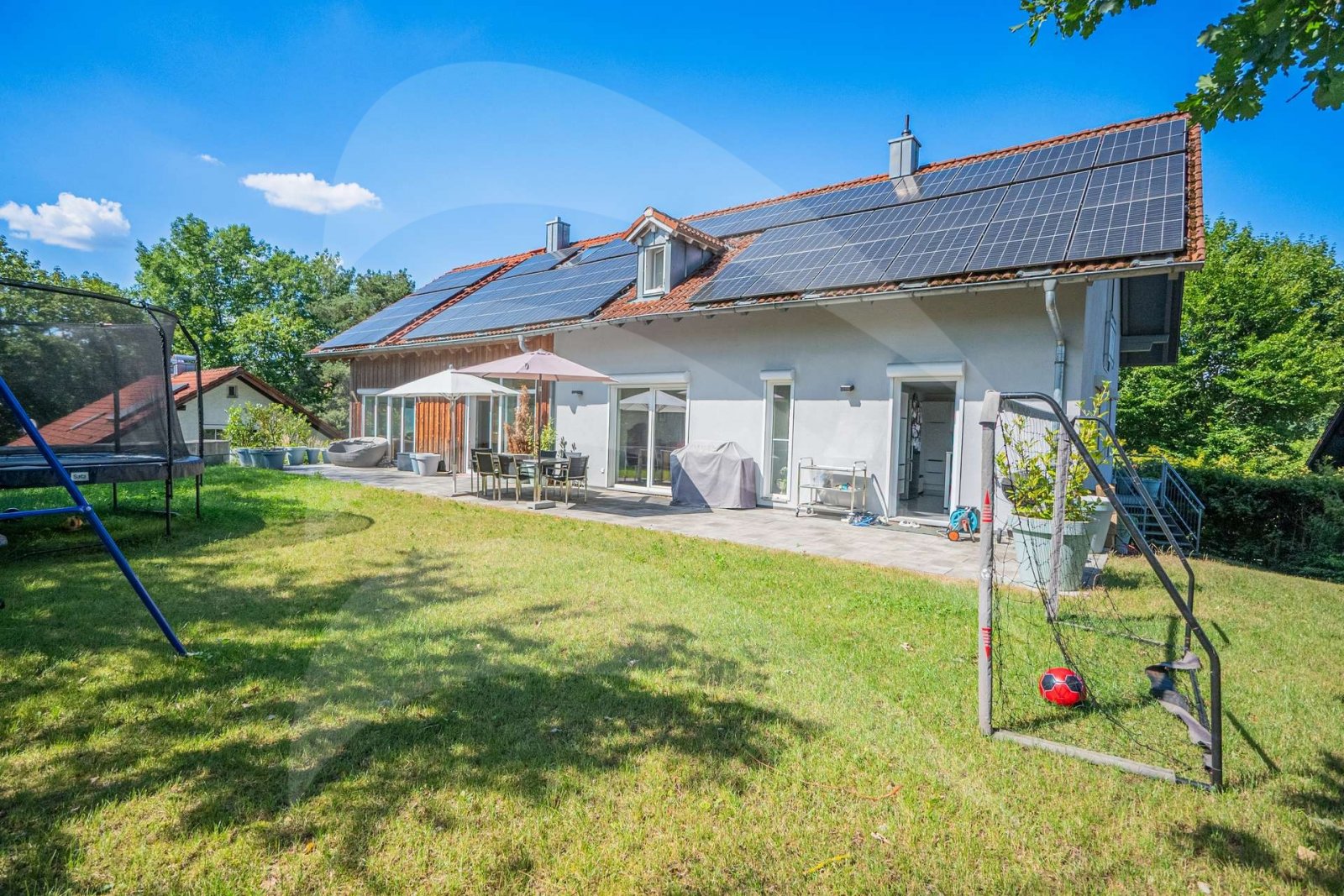 Saniertes Einfamilienhaus mit ELW, PV-Anlage & vielseitigen Nutzungsmöglichkeiten in Passau-Neustift Saniertes Einfamilienhaus mit ELW, PV-Anlage & vielseitigen Nutzungsmöglichkeiten in Passau-Neustift