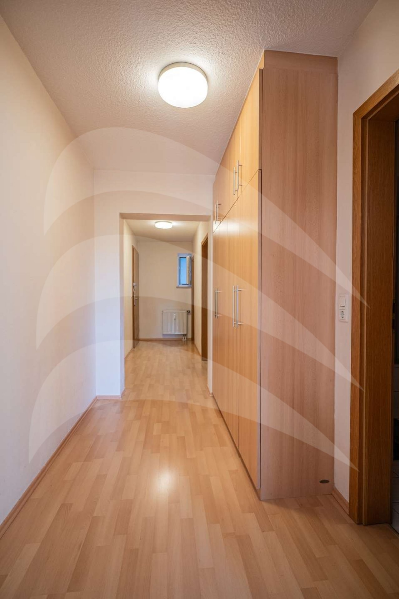 Flur mit Einbauschrank