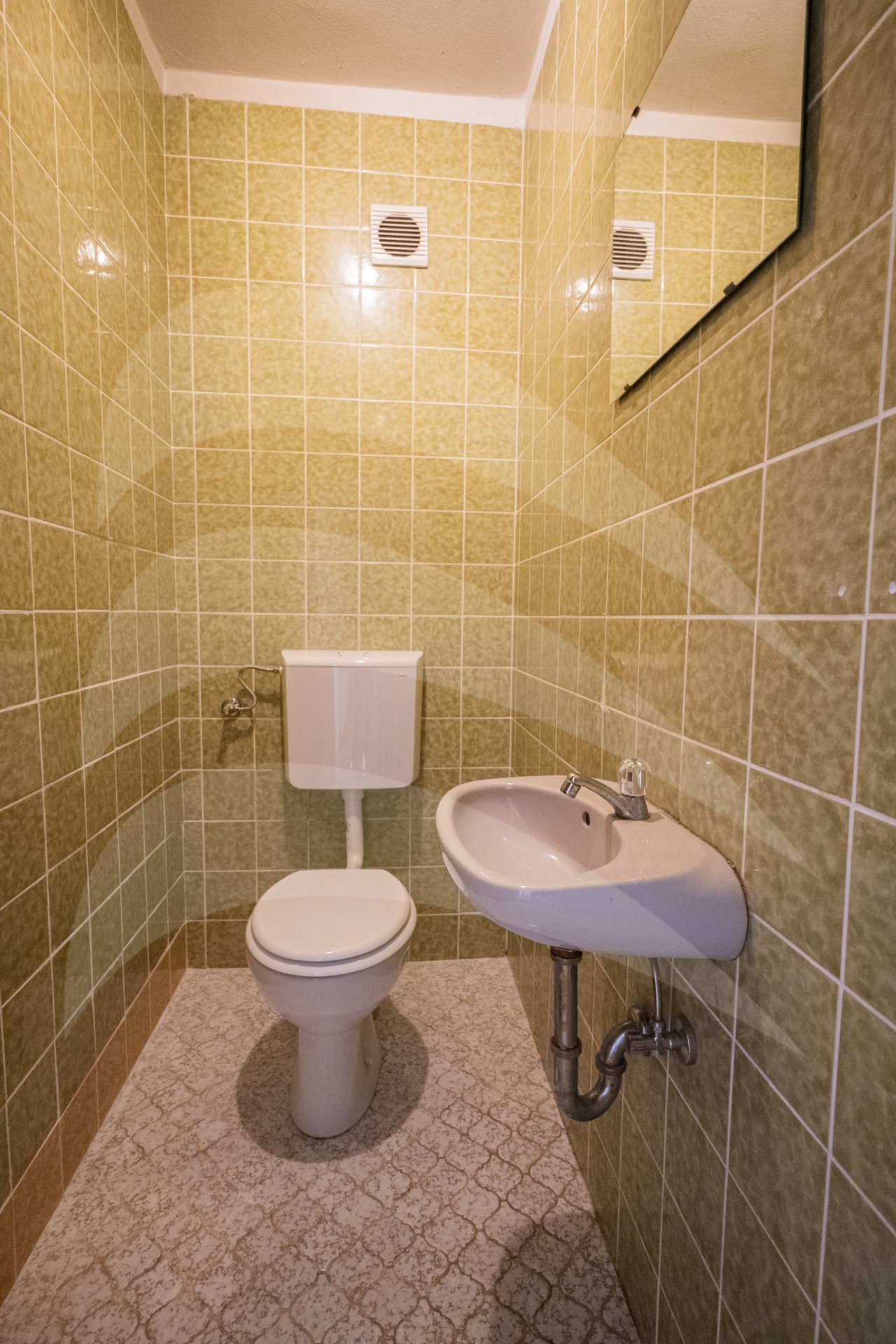 WC WC